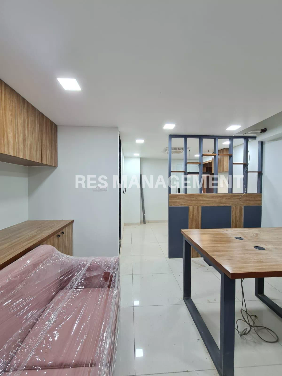 836 ft fully furnished office Zion Z1