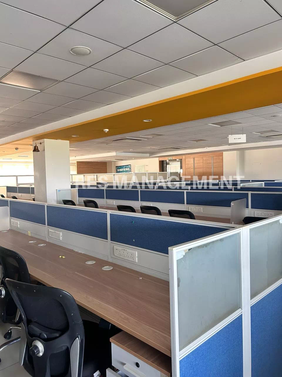 600 workstations office for rent in SG Highway