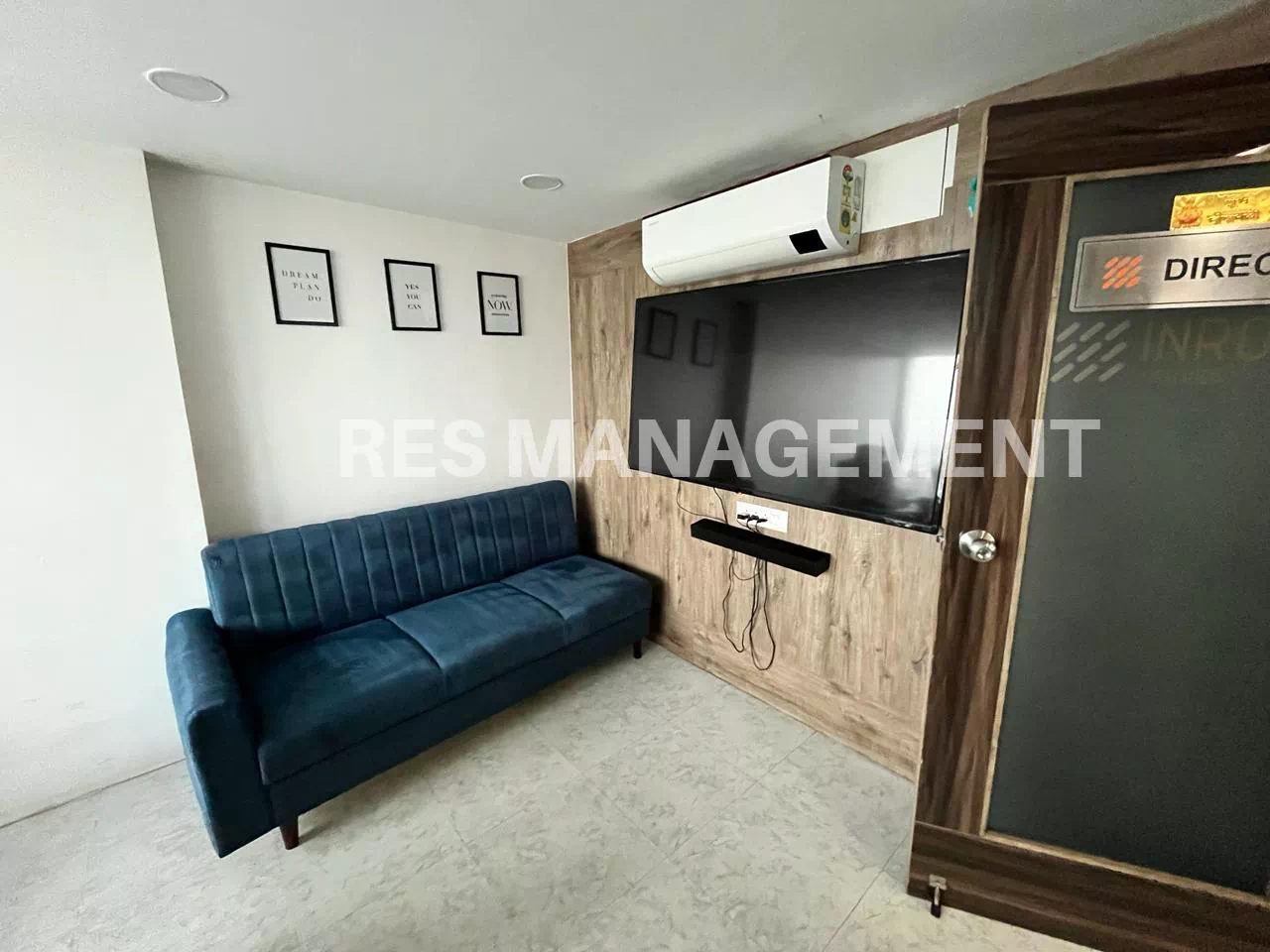 fully furnished office for Rent 2575ft at Titanium One Pakwan cross road 4 cabin conference 40 seating