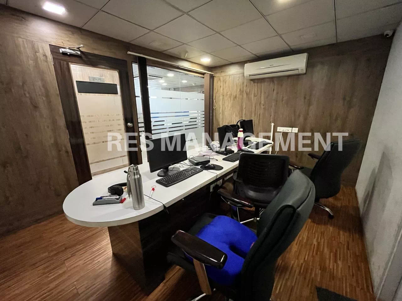 fully furnished office for Rent 2575ft at Titanium One Pakwan cross road 4 cabin conference 40 seating