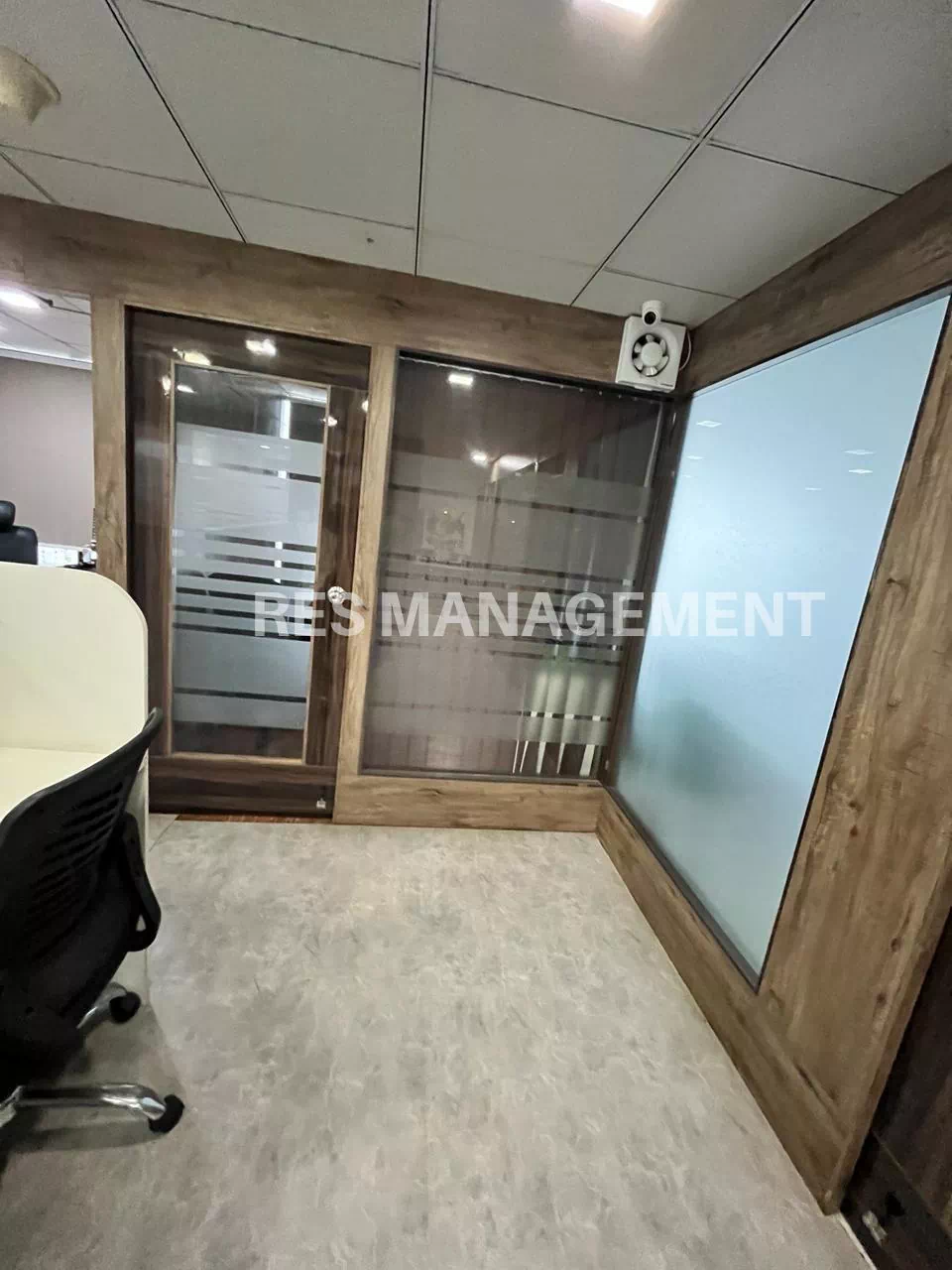 2575ft fully furnished office for rent SG Highway