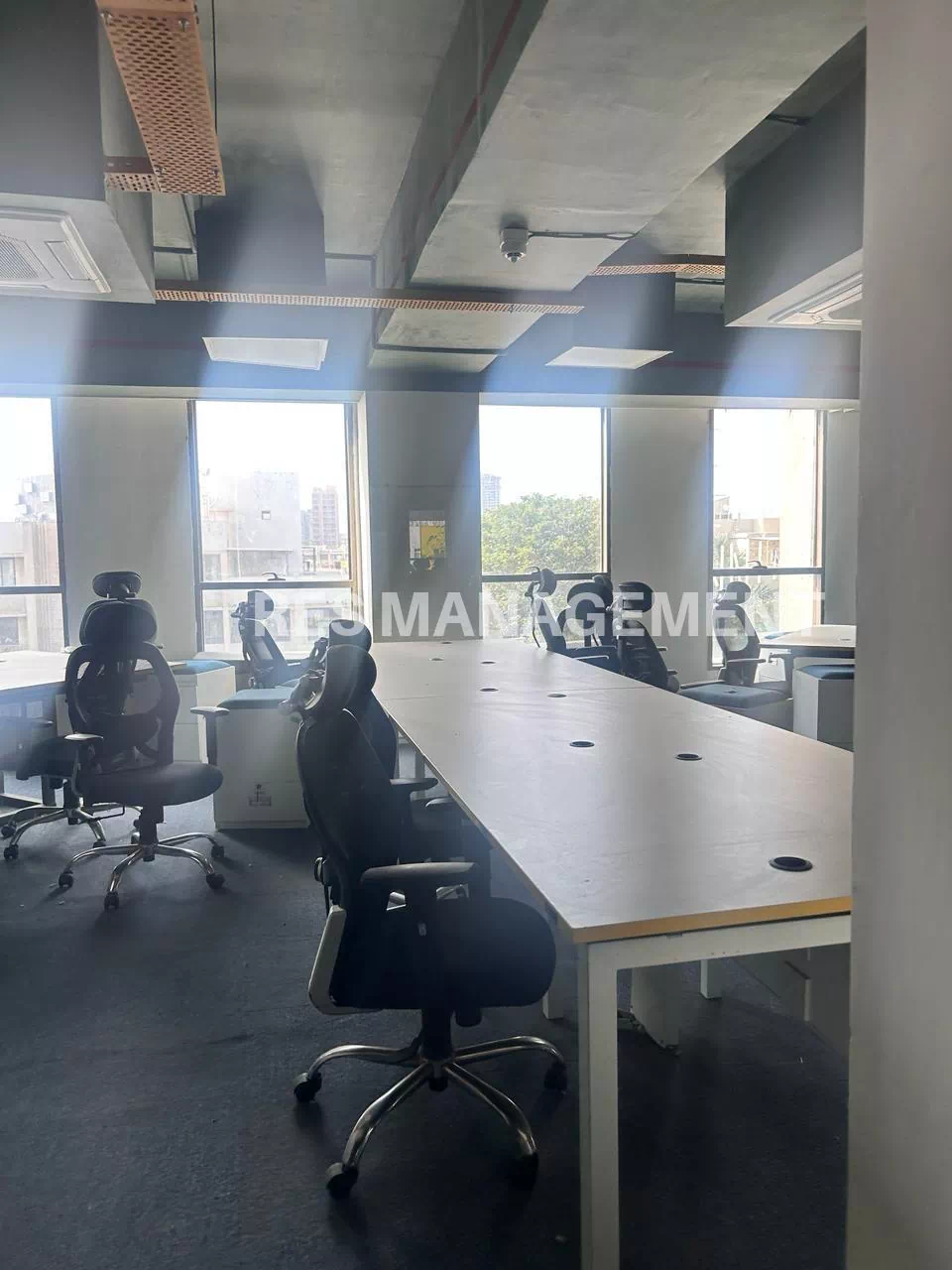 350 seater offie For Rent At Science city Road