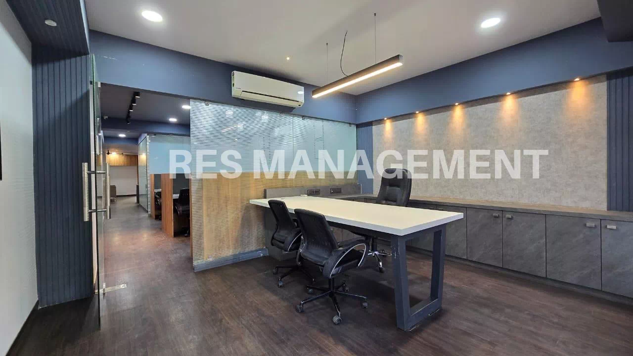 1471 ft office with 208 ft Balcony Ready Furniture