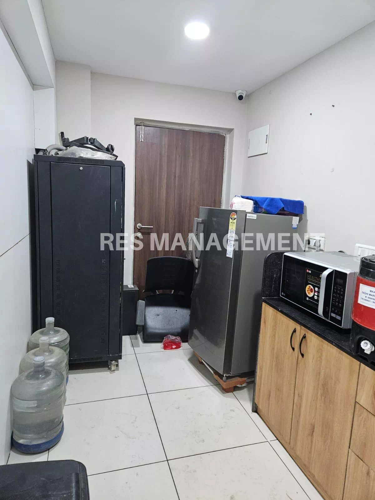 2337 ft Furnished Office For Rent Near Rajpath Club SG Highway