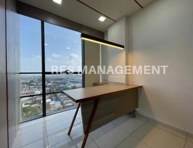 926 ft  Fully furnished office For Rent In World trade tower