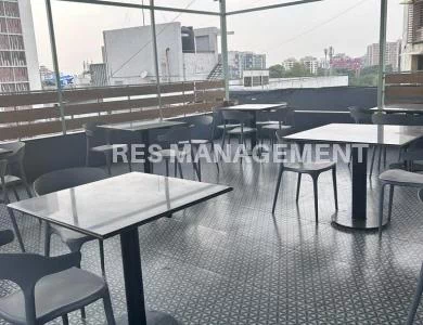 180 Seats, Ashram Road, Ahmedabad.