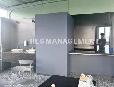 180 Seats, Ashram Road, Ahmedabad.