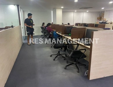 Office for Rent in Westgate Business Bay SG Highway, Ahmedabad