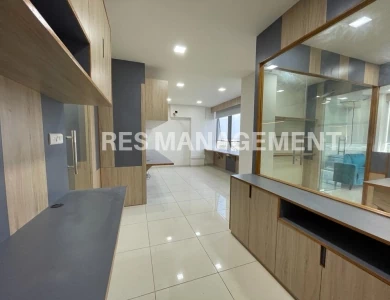 World Trade Tower,  SG Highway