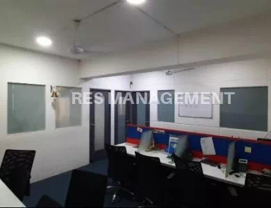 1805 ft office With fully furnished Sg Highway 4 cabin conference 37 seating