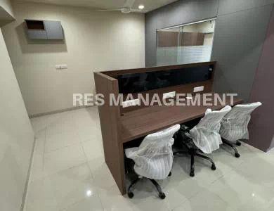 1020 Ft Fully furnished office For Rent in Sun Gravitas