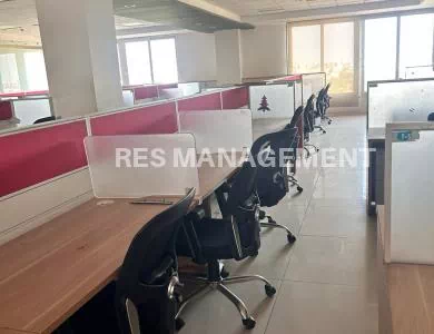 600 workstations office for rent in SG Highway