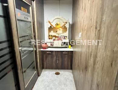 fully furnished office for Rent 2575ft at Titanium One Pakwan cross road 4 cabin conference 40 seating