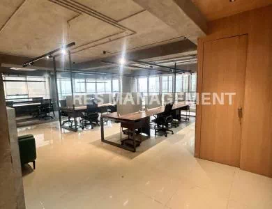 2 cabin 16 seating fully furnished office on sp ring road